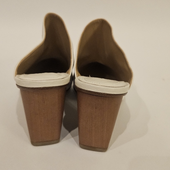 Paul Andrew White Mule - Picture 2 of 7